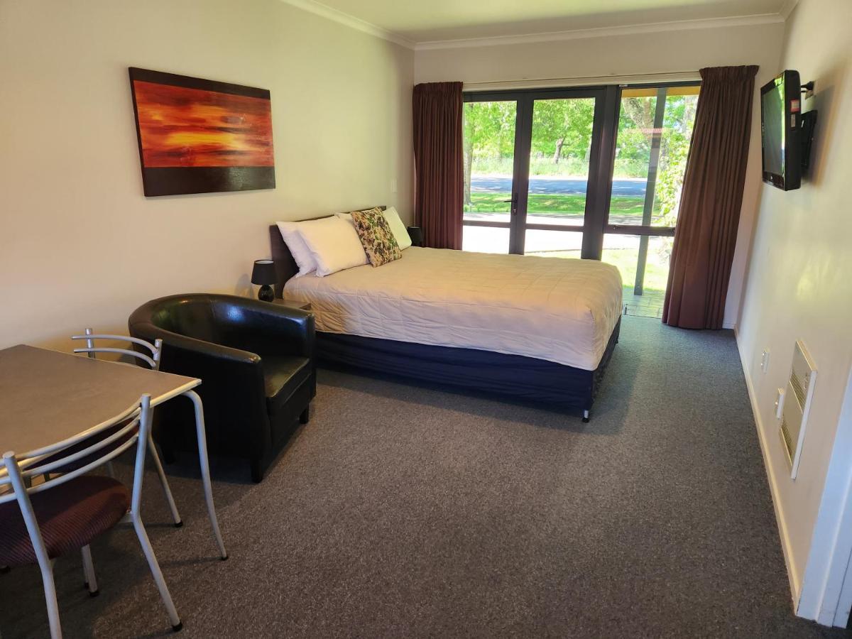 Asure Oak Estate Motor Motel Greytown
