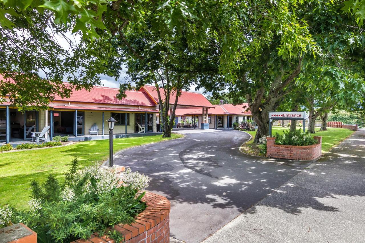 Asure Oak Estate Motor Motel 4*